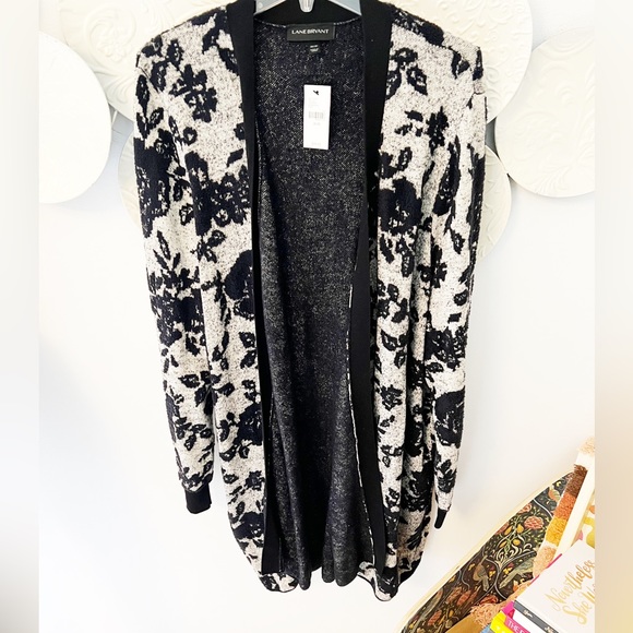 Lane Bryant Sweaters - Lane Bryant Soft Floral Cardigan NWT Size 26/28